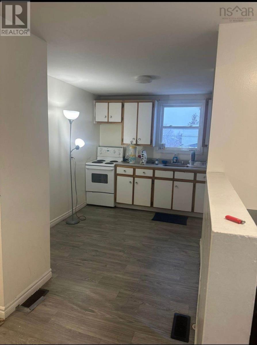 180 Bay Street, Sydney, Nova Scotia  B1N 2J8 - Photo 4 - 202613602