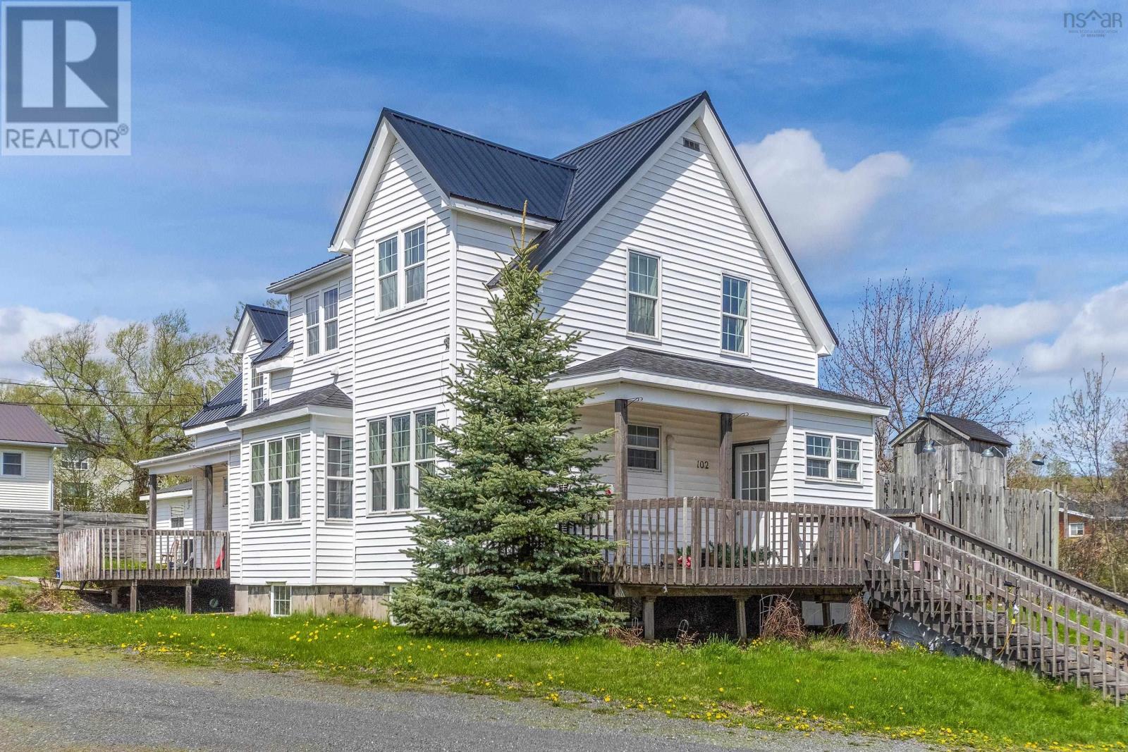 102 North Foord Street, stellarton, Nova Scotia