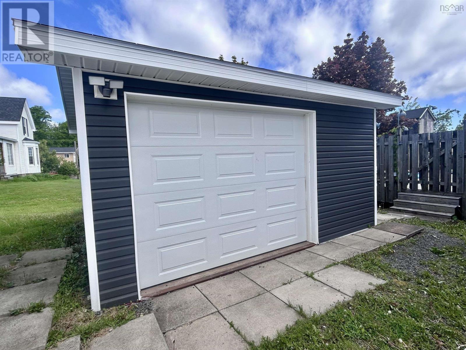 102 North Foord Street, Stellarton, Nova Scotia  B0K 1S0 - Photo 5 - 202613608