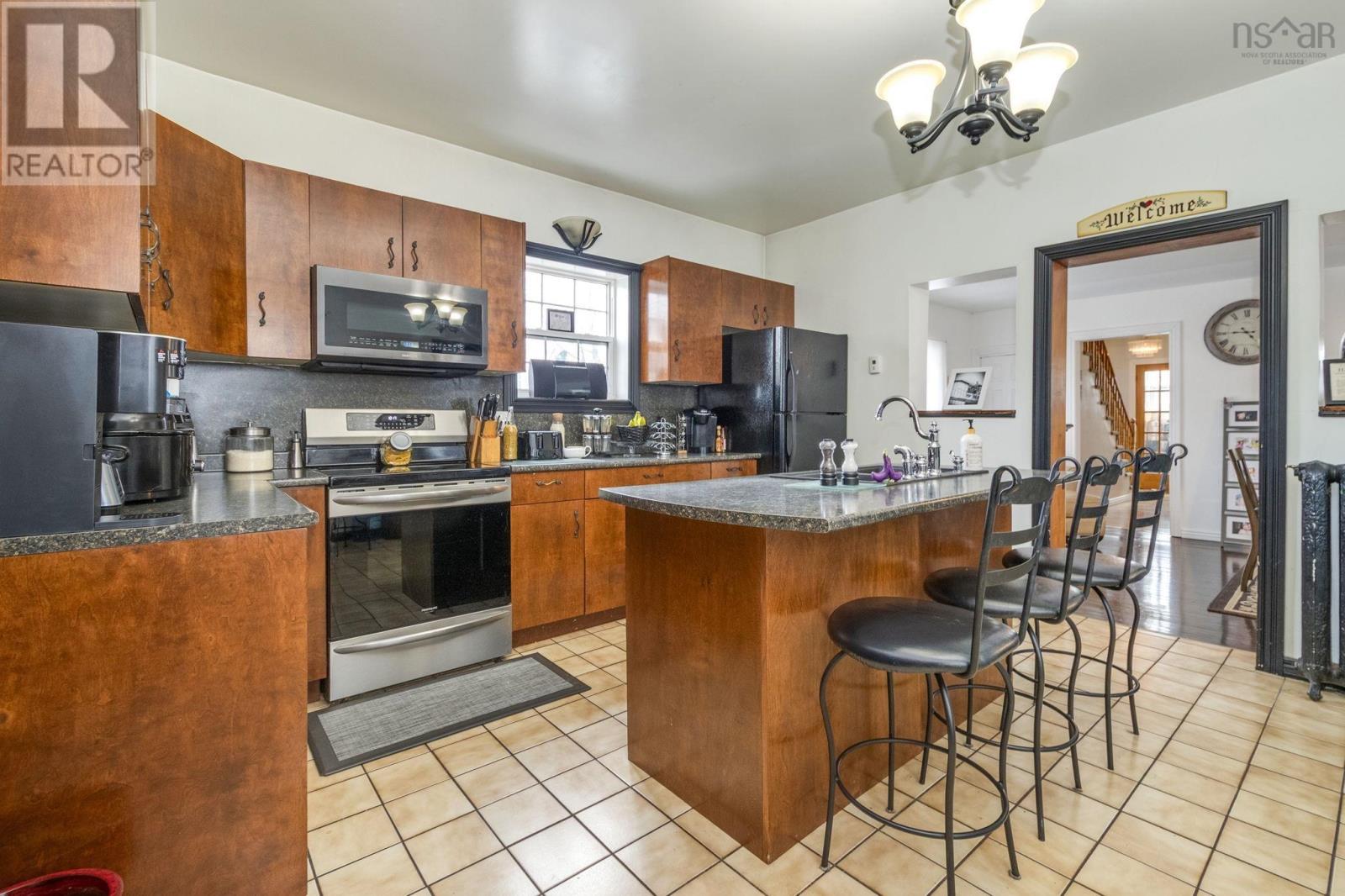 102 North Foord Street, Stellarton, Nova Scotia  B0K 1S0 - Photo 8 - 202613608