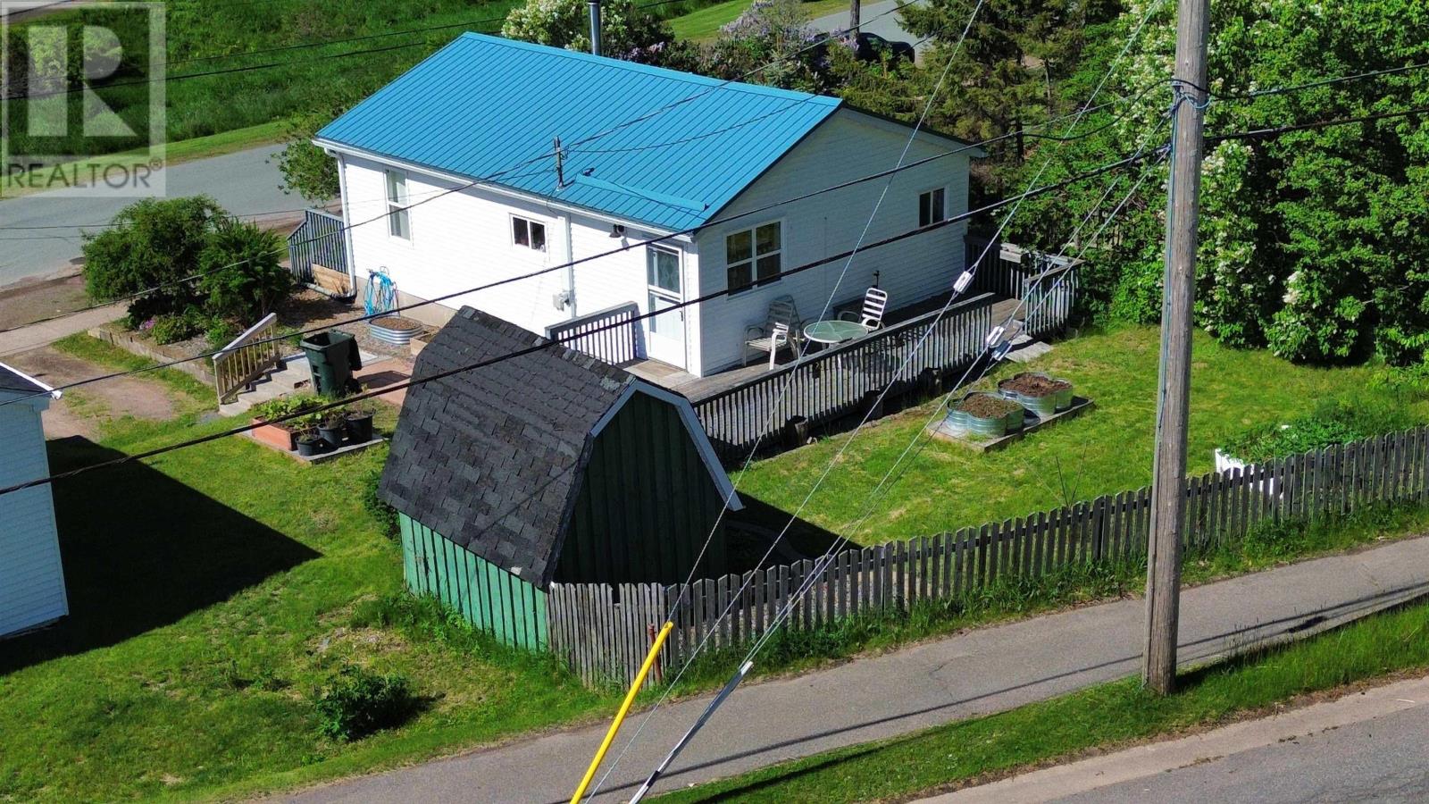 3 Beacon Street, Amherst, Nova Scotia  B4H 1P1 - Photo 2 - 202613970