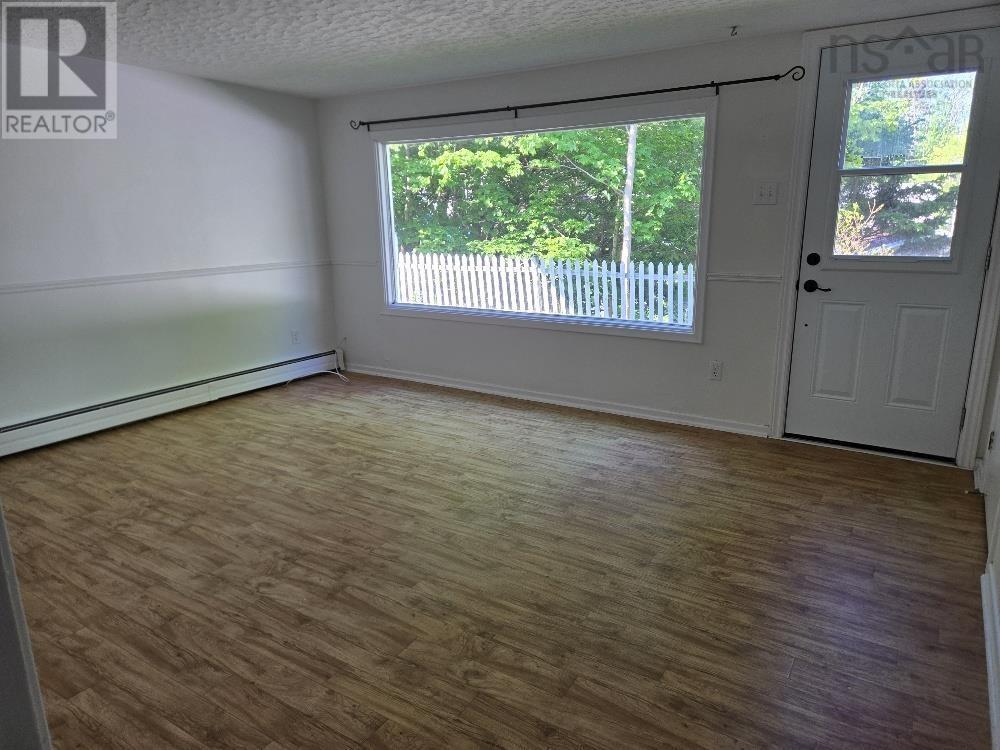 42 Mclean Street, Truro, Nova Scotia  B2N 4W1 - Photo 3 - 202613974