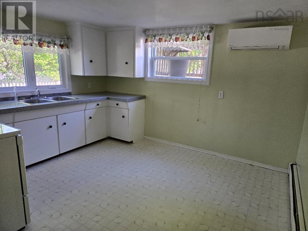42 Mclean Street, Truro, Nova Scotia  B2N 4W1 - Photo 4 - 202613974