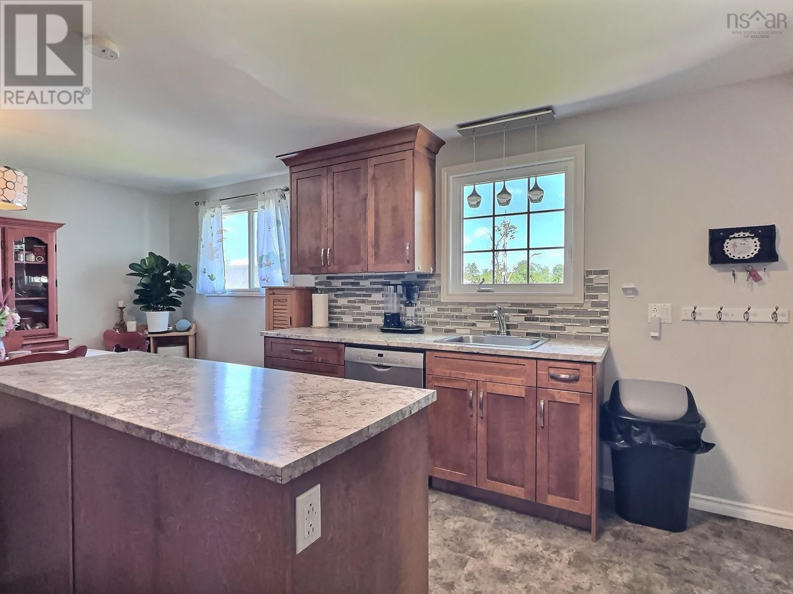 17 Alderney Drive, Enfield, Nova Scotia  B2T 1J7 - Photo 2 - 202613981