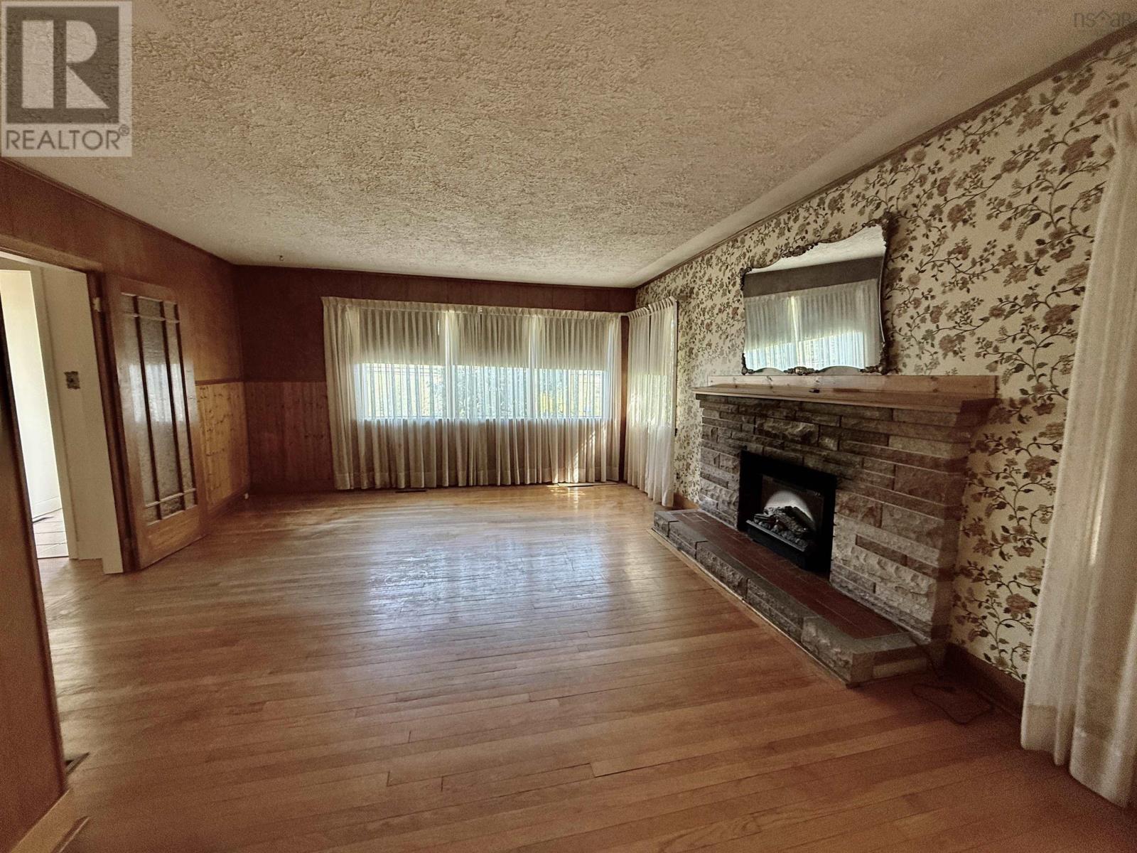 674 Hammonds Plains Road, Bedford, Nova Scotia  B4B 1A7 - Photo 7 - 202613986