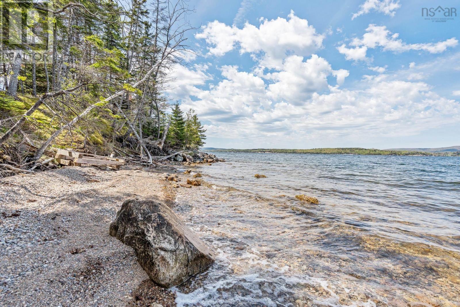 9286 Kempt Head Road, Ross Ferry, Nova Scotia  B1X 1P5 - Photo 10 - 202613997