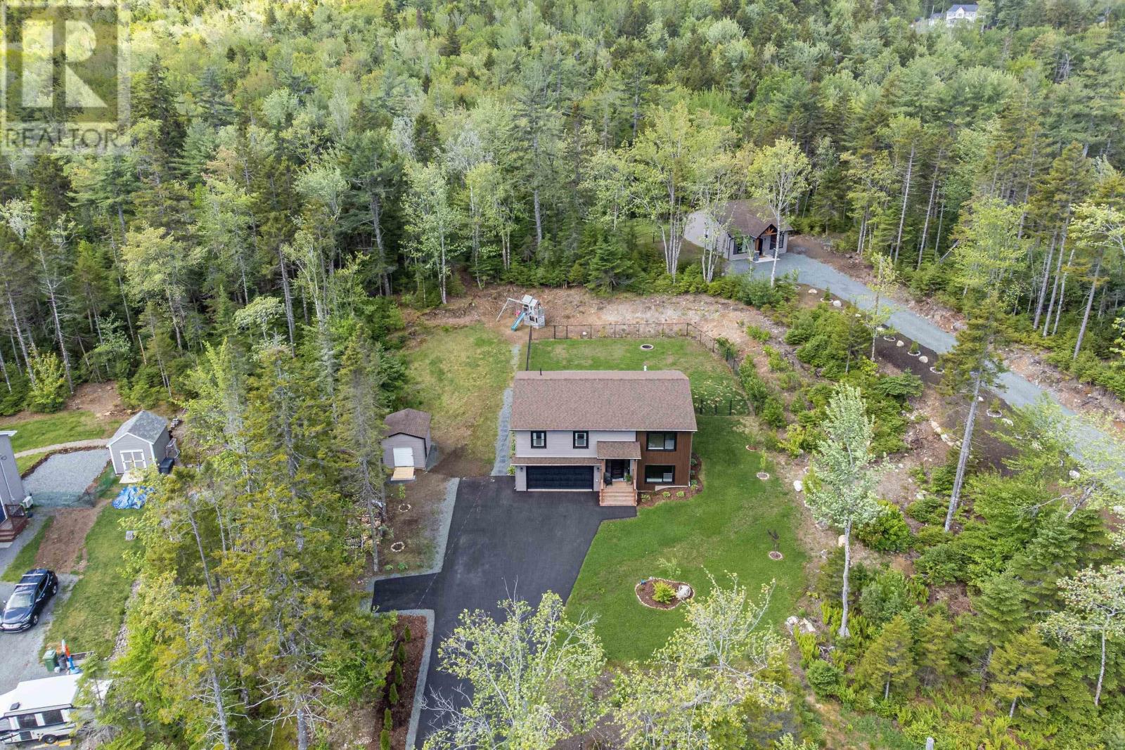 107/109 Bearpaw Drive, Beaver Bank, Nova Scotia  B4G 0C3 - Photo 2 - 202614044