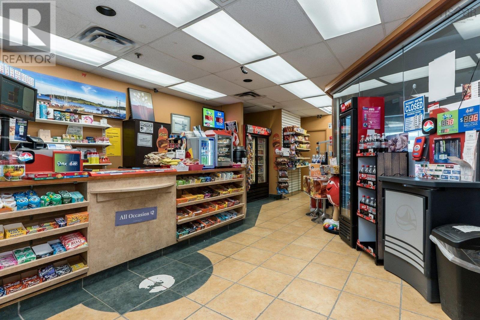 Smoke Shop 7071 Bayers Road, Halifax, Nova Scotia  B3L 2C2 - Photo 13 - 202614363