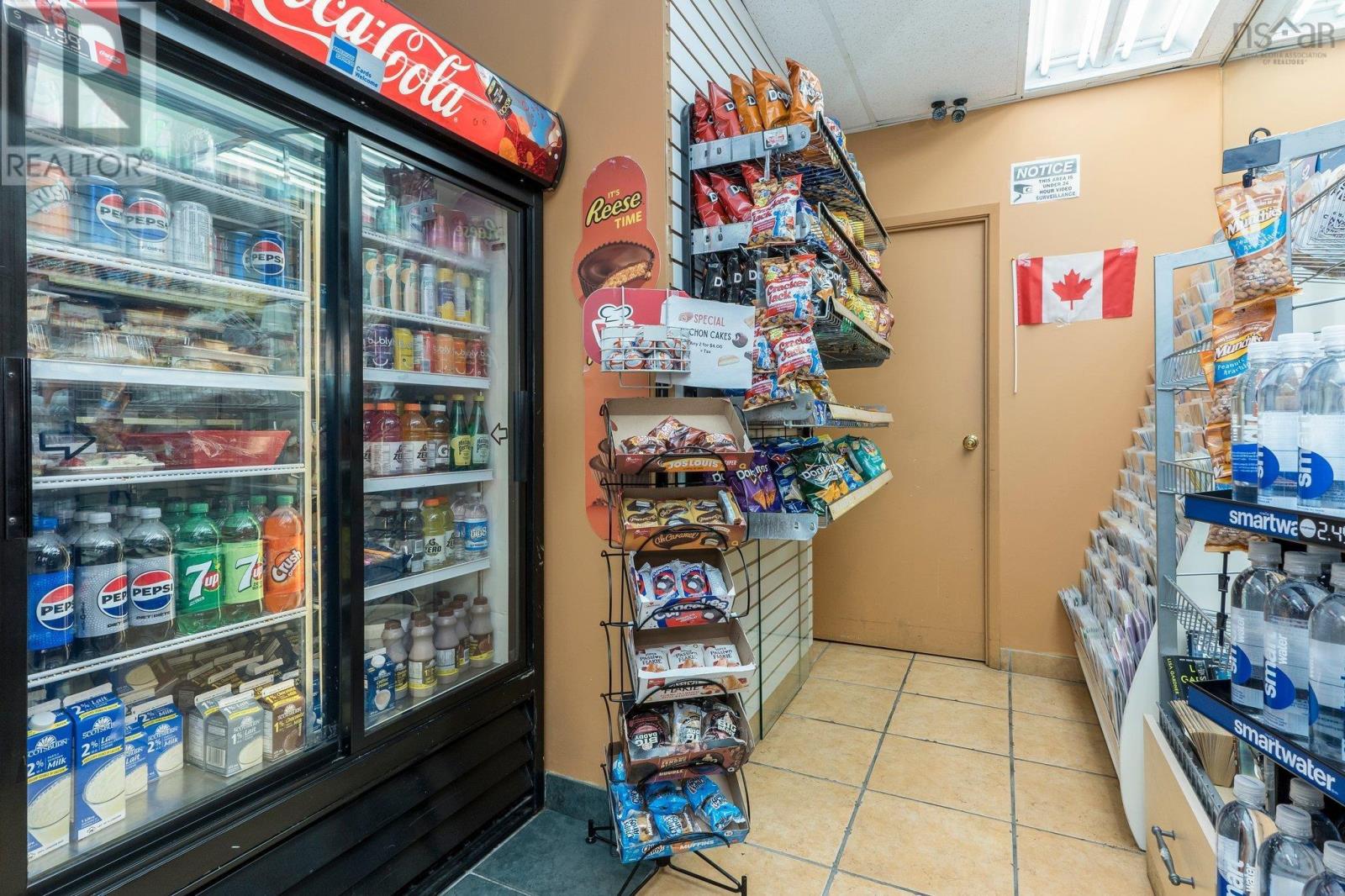 Smoke Shop 7071 Bayers Road, Halifax, Nova Scotia  B3L 2C2 - Photo 8 - 202614363