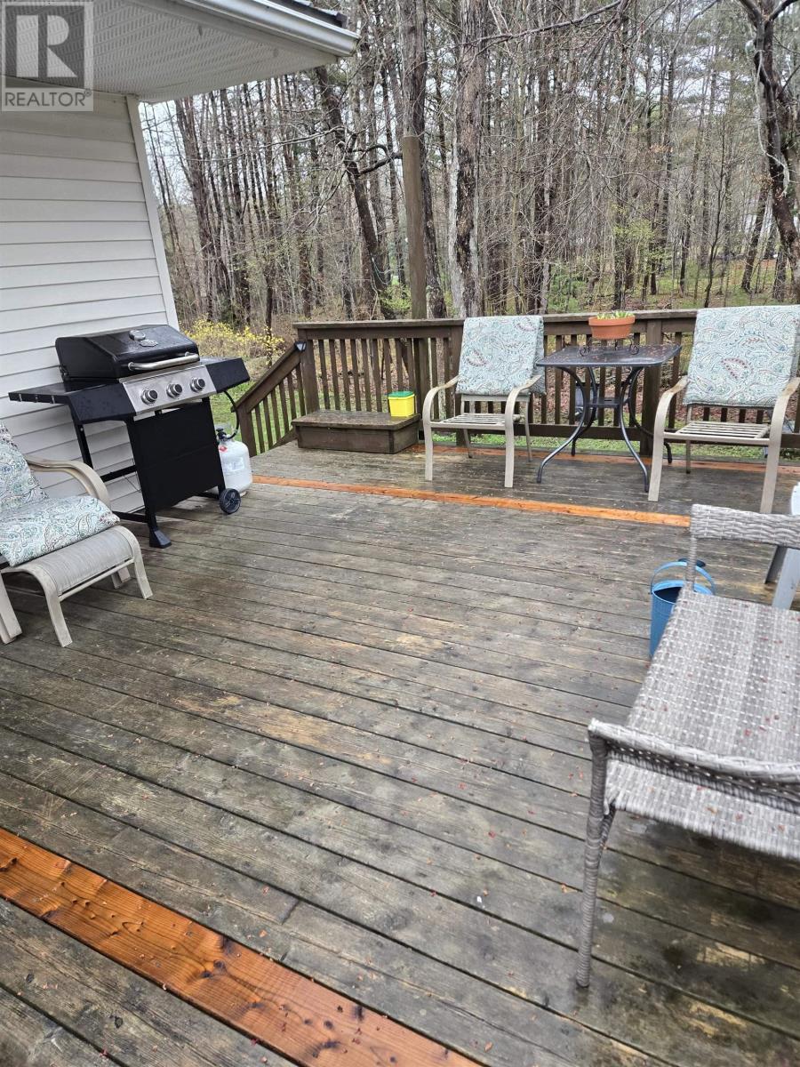 27 Smith Avenue, Bridgewater, Nova Scotia  B4V 1Y2 - Photo 12 - 202614410