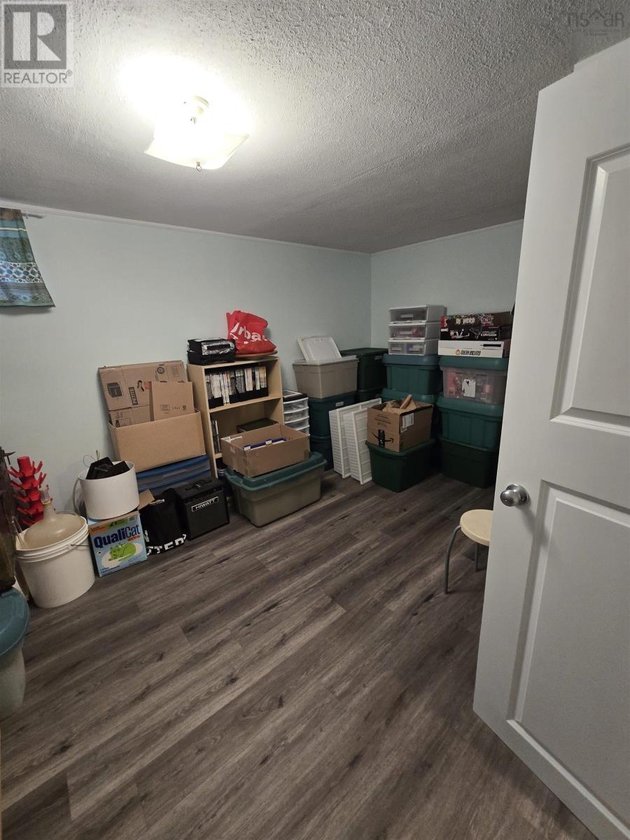 27 Smith Avenue, Bridgewater, Nova Scotia  B4V 1Y2 - Photo 33 - 202614410
