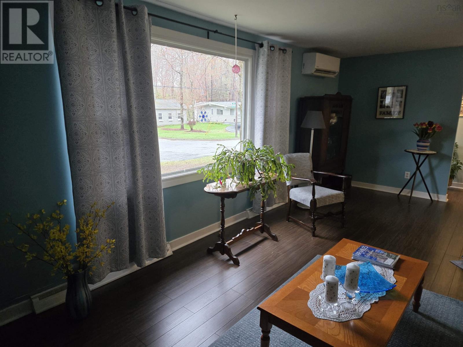 27 Smith Avenue, Bridgewater, Nova Scotia  B4V 1Y2 - Photo 4 - 202614410
