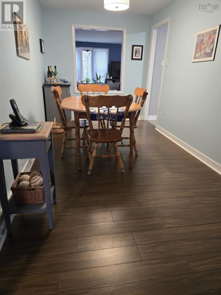 27 Smith Avenue, Bridgewater, Nova Scotia  B4V 1Y2 - Photo 6 - 202614410