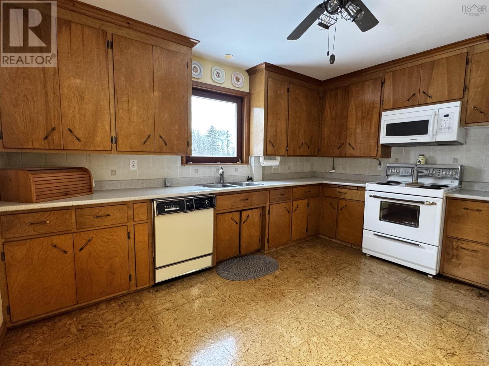 7903 East Bay Highway, Big Pond Centre, Nova Scotia  B1J 1Z3 - Photo 14 - 202614416