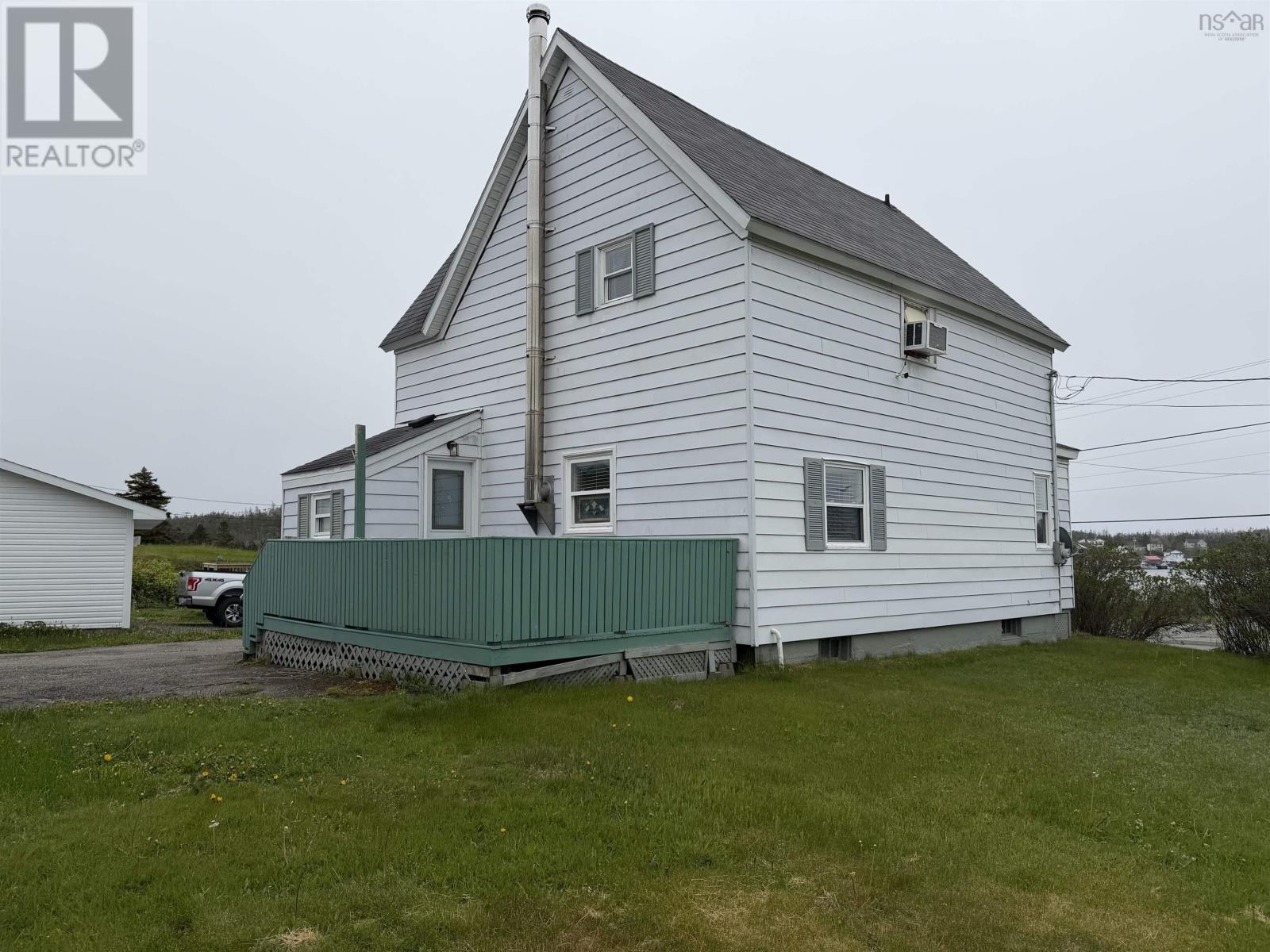 11 Havenside Road, Louisbourg, Nova Scotia  B1C 1N5 - Photo 4 - 202614432