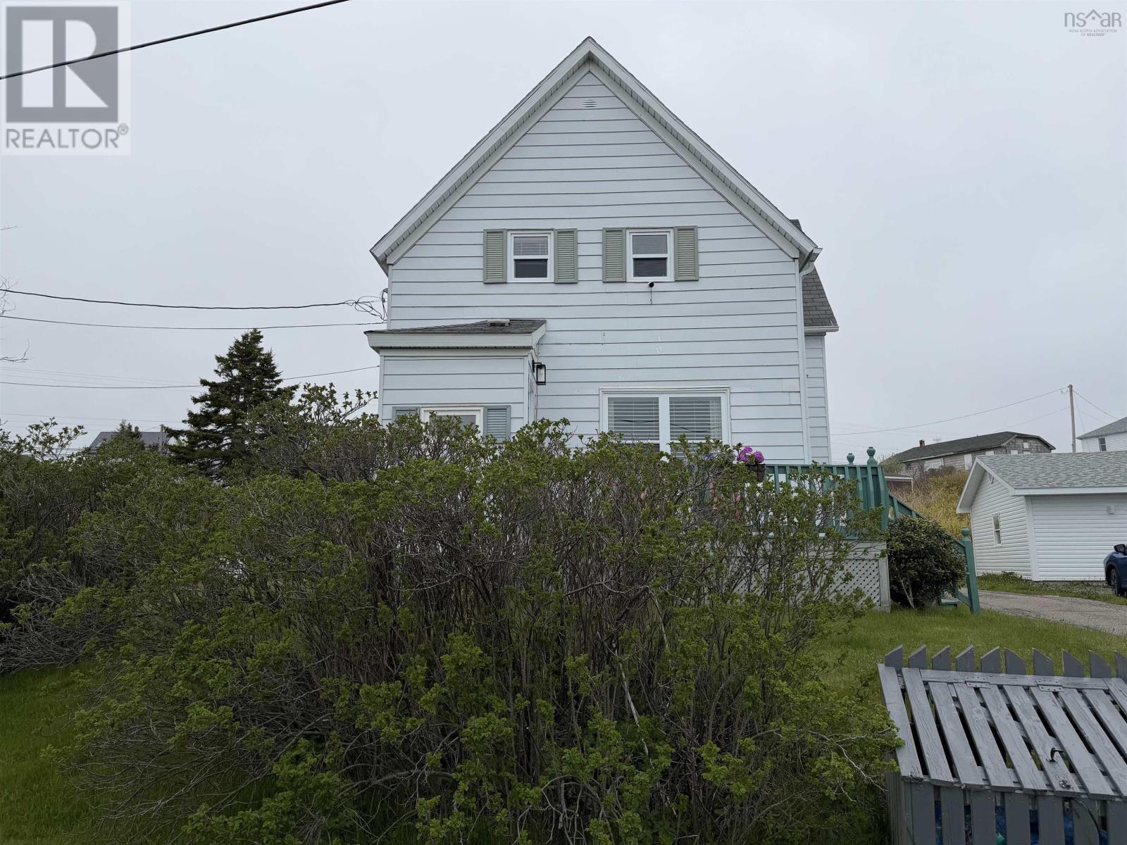 11 Havenside Road, Louisbourg, Nova Scotia  B1C 1N5 - Photo 5 - 202614432