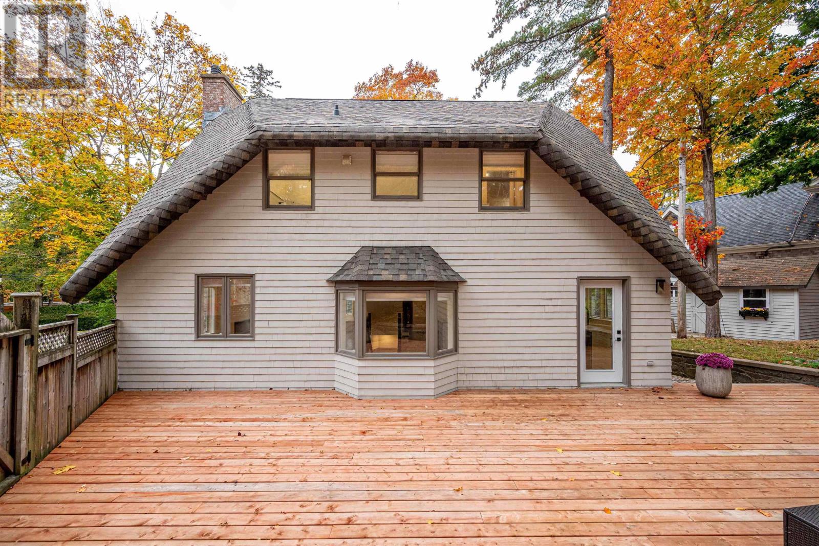 680 Shore Drive, Bedford, Nova Scotia  B4A 2E1 - Photo 3 - 202614436