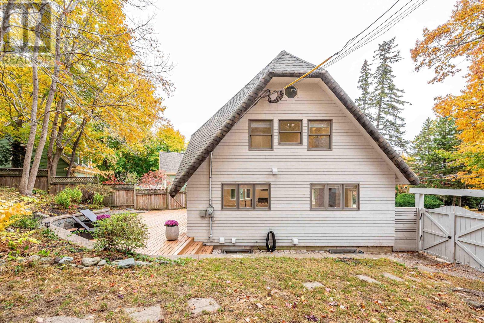 680 Shore Drive, Bedford, Nova Scotia  B4A 2E1 - Photo 4 - 202614436
