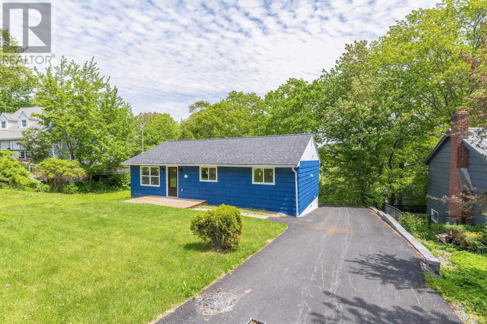 27 Meadowview Drive, Bedford, Nova Scotia  B4A 2C3 - Photo 2 - 202614438