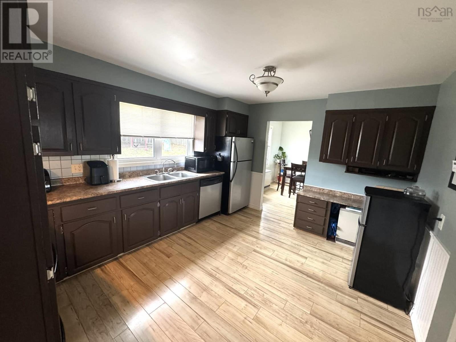 201 Sydney Road, Port Hawkesbury, Nova Scotia  B9A 3A8 - Photo 3 - 202614741