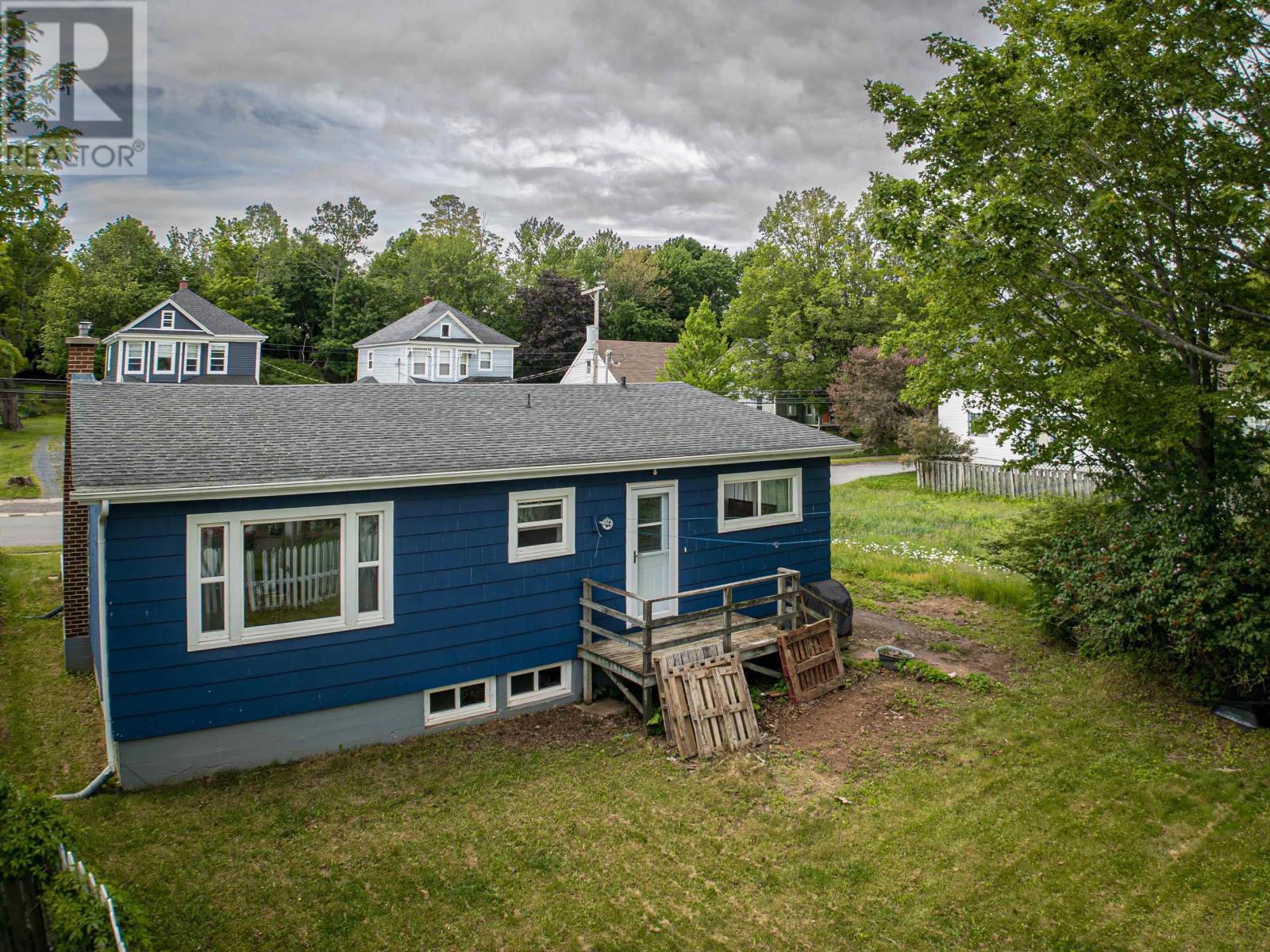 319 Brunswick Street, Truro, Nova Scotia  B2N 2J4 - Photo 3 - 202614746