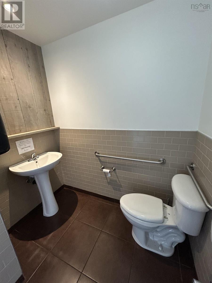 16 Pitt Street, Sydney, Nova Scotia  B1P 5X3 - Photo 6 - 202614778