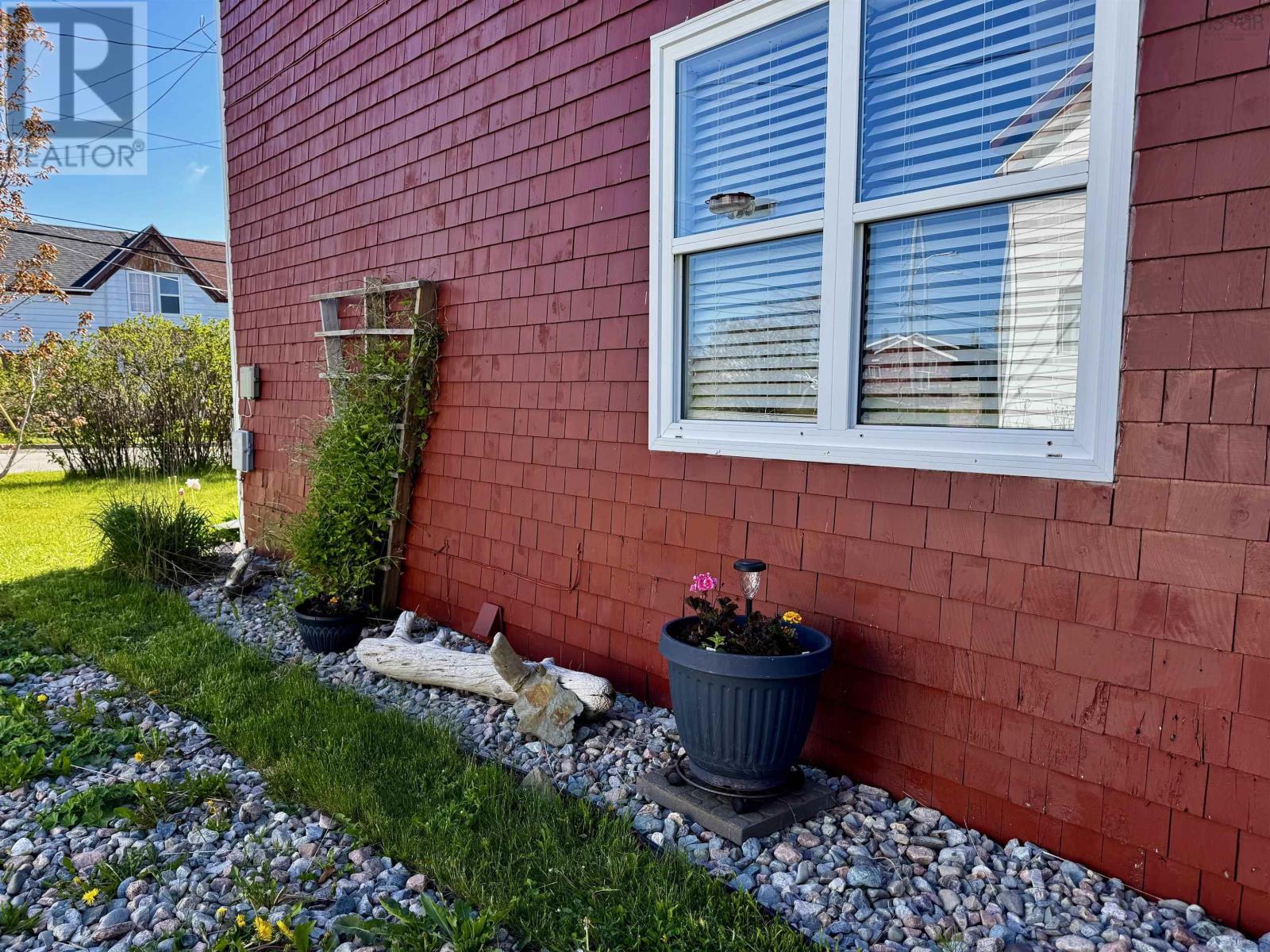134 Centre Avenue, Donkin, Nova Scotia  B1A 6N6 - Photo 3 - 202614916