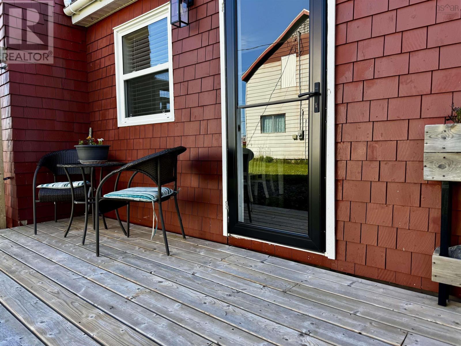 134 Centre Avenue, Donkin, Nova Scotia  B1A 6N6 - Photo 4 - 202614916