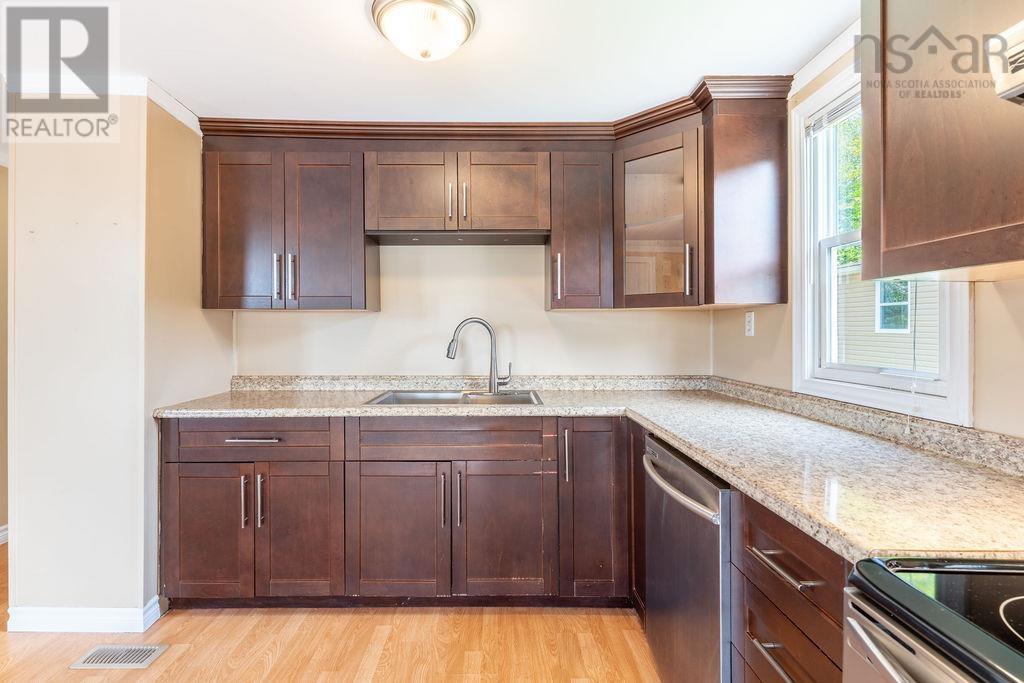 86 Brook Street, Middle Sackville, Nova Scotia  B4E 1B9 - Photo 6 - 202614973