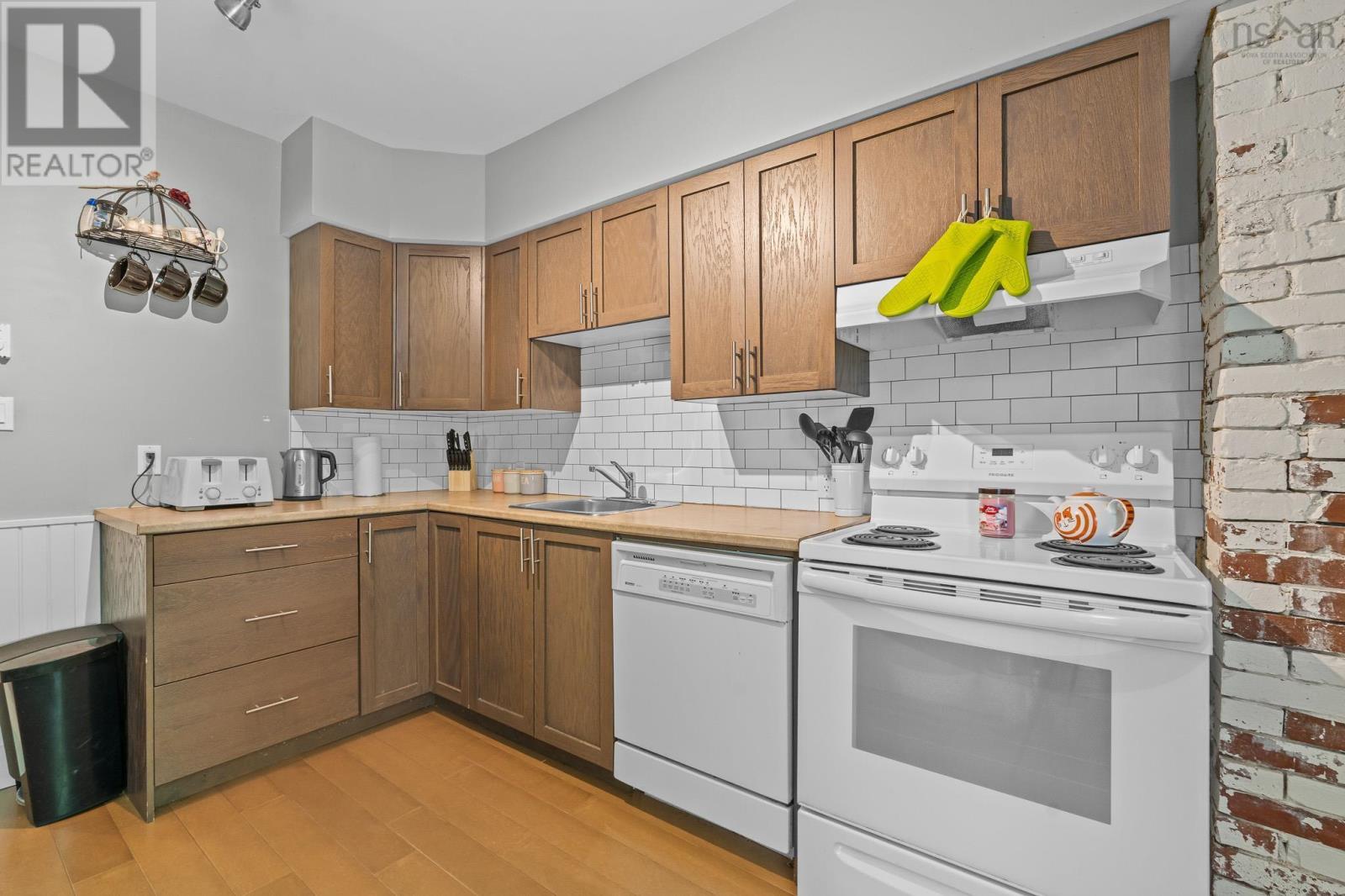 192/194 Albert Street, Windsor, Nova Scotia  B0N 2T0 - Photo 16 - 202615190