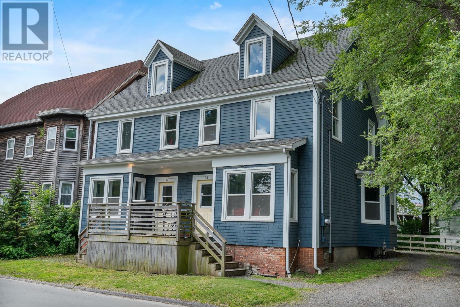 192/194 Albert Street, Windsor, Nova Scotia  B0N 2T0 - Photo 3 - 202615190