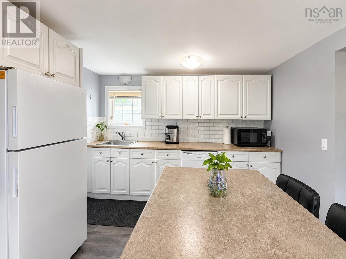 99 Argyle Street, Sydney, Nova Scotia  B1S 2V2 - Photo 11 - 202615279