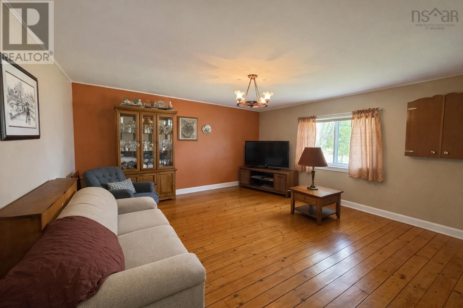 98 Victoria Street W, Amherst, Nova Scotia  B4H 1C8 - Photo 6 - 202615286