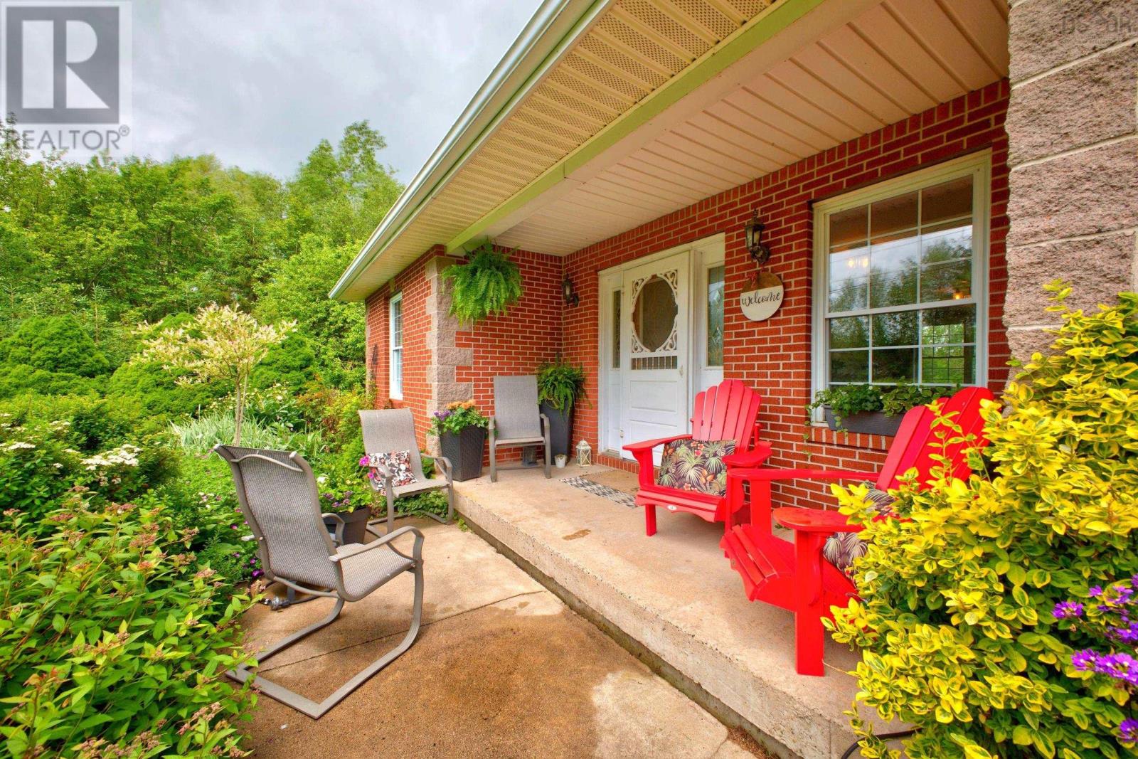 45 Glenabbey Drive, Murray Siding, Nova Scotia  B6L 3L1 - Photo 2 - 202615533
