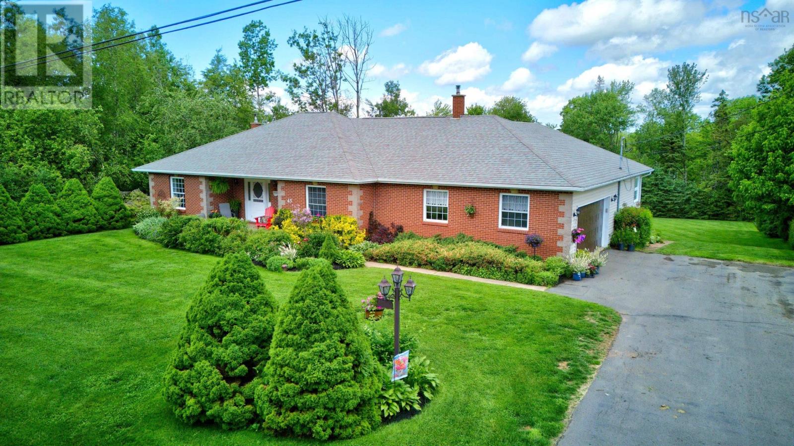 45 Glenabbey Drive, Murray Siding, Nova Scotia  B6L 3L1 - Photo 3 - 202615533