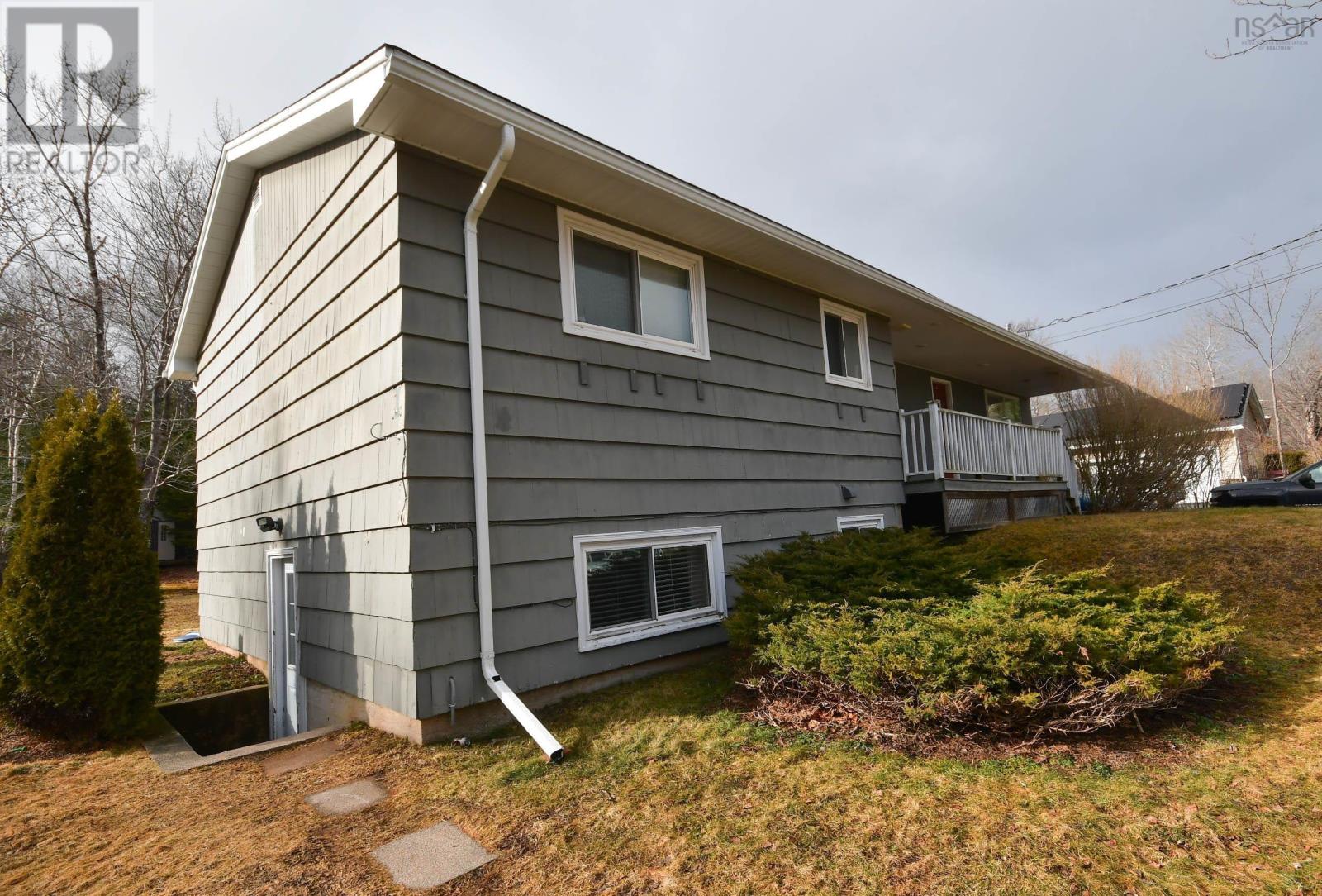 184 Lockview Road, Fall River, Nova Scotia  B2T 1J1 - Photo 3 - 202615552