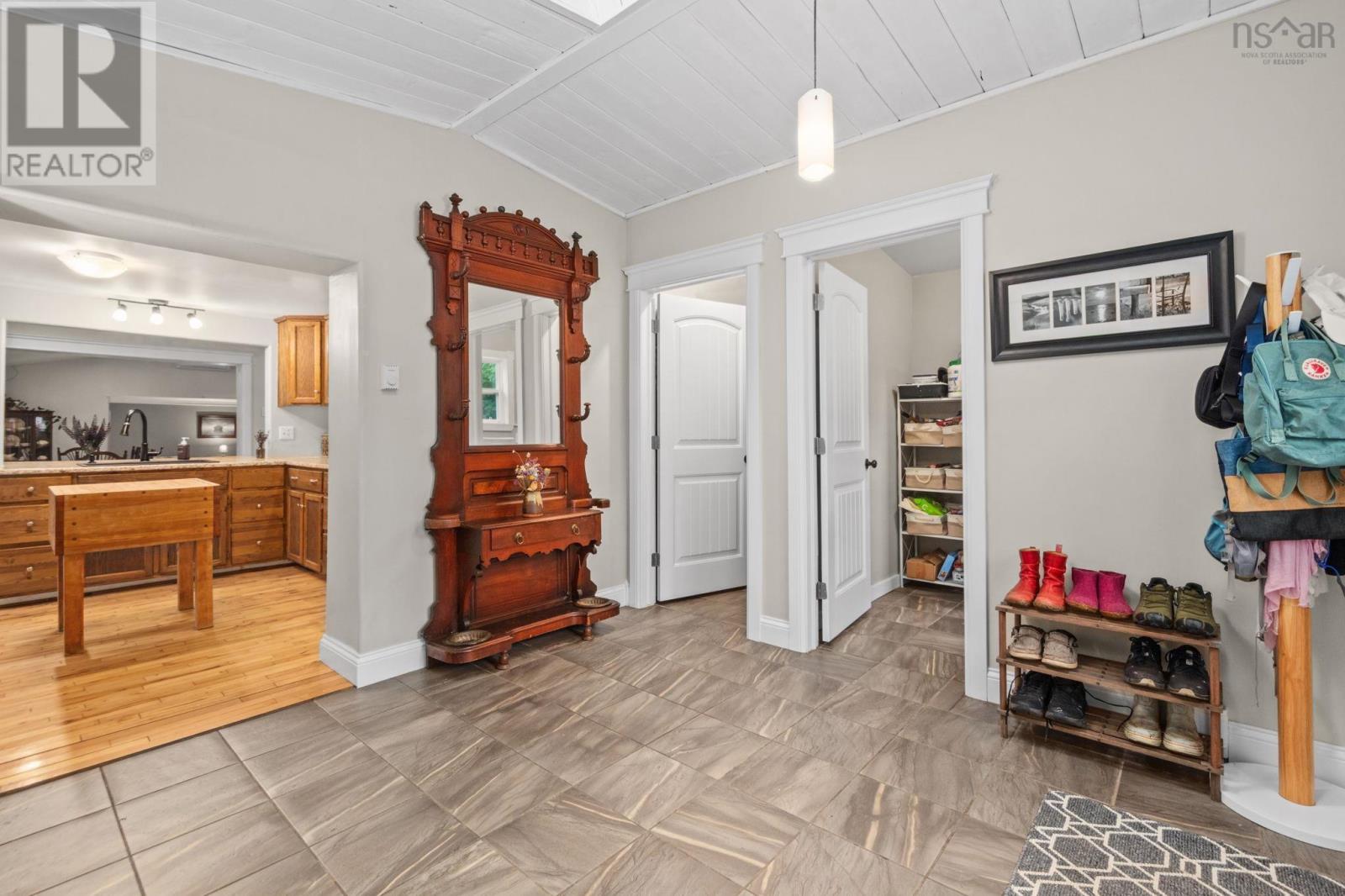 33 Grange Street, Pictou, Nova Scotia  B0K 1H0 - Photo 12 - 202615676
