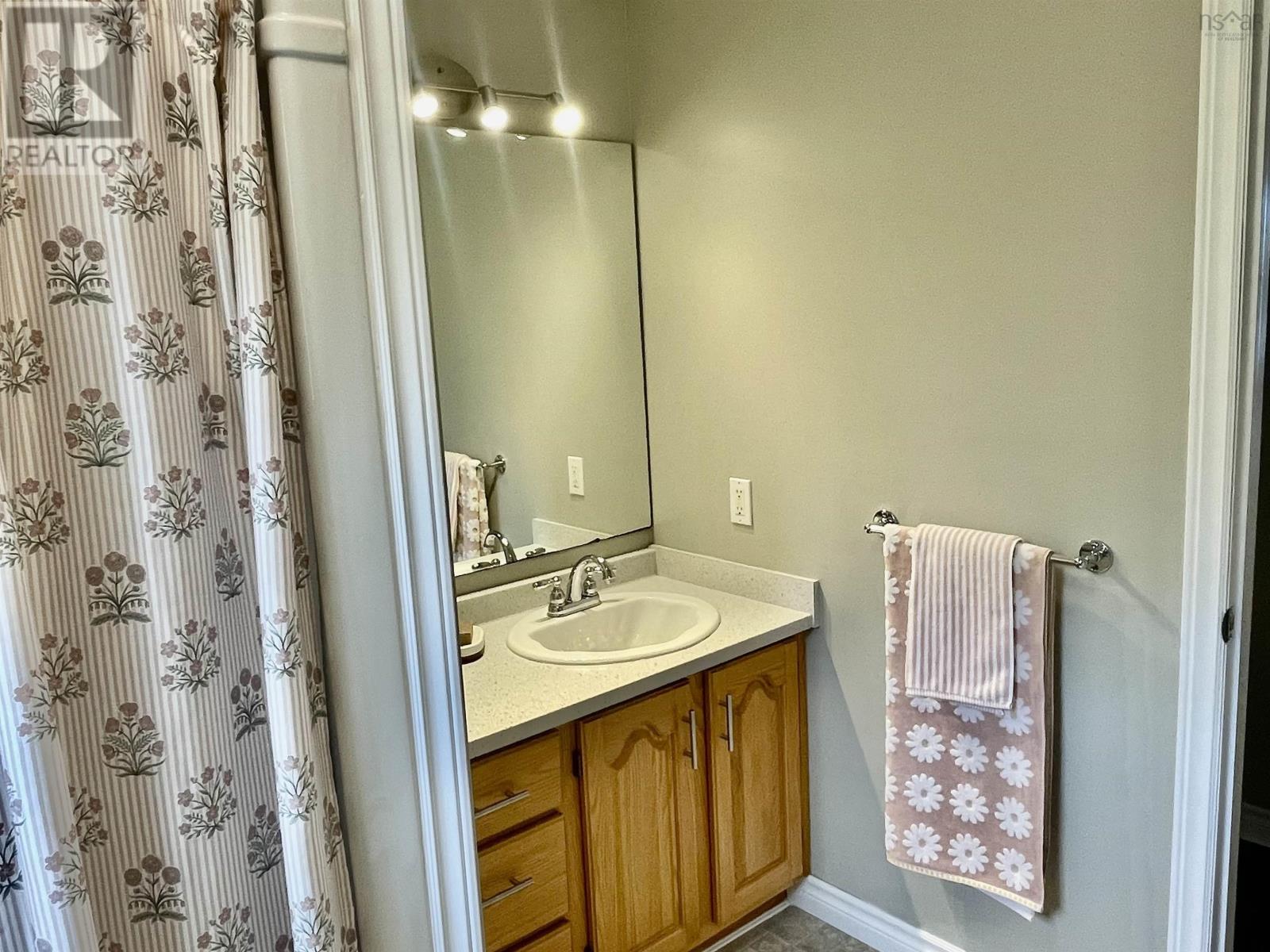 48 Amberwood Crescent, Westmount, Nova Scotia  B1R 2J8 - Photo 27 - 202615696
