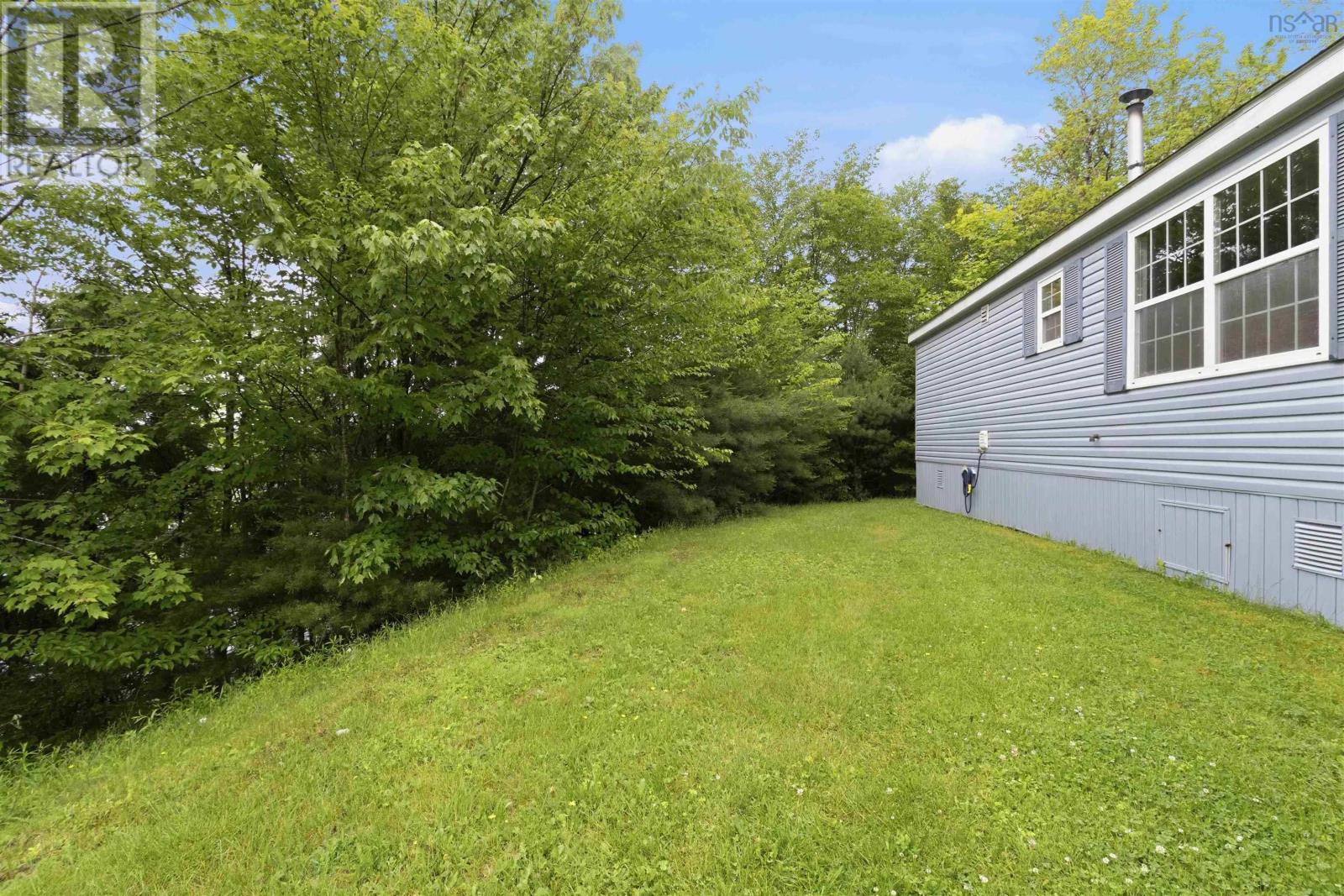 9 Grumpy Lane, Lake Echo, Nova Scotia  B3E 1C4 - Photo 2 - 202615737