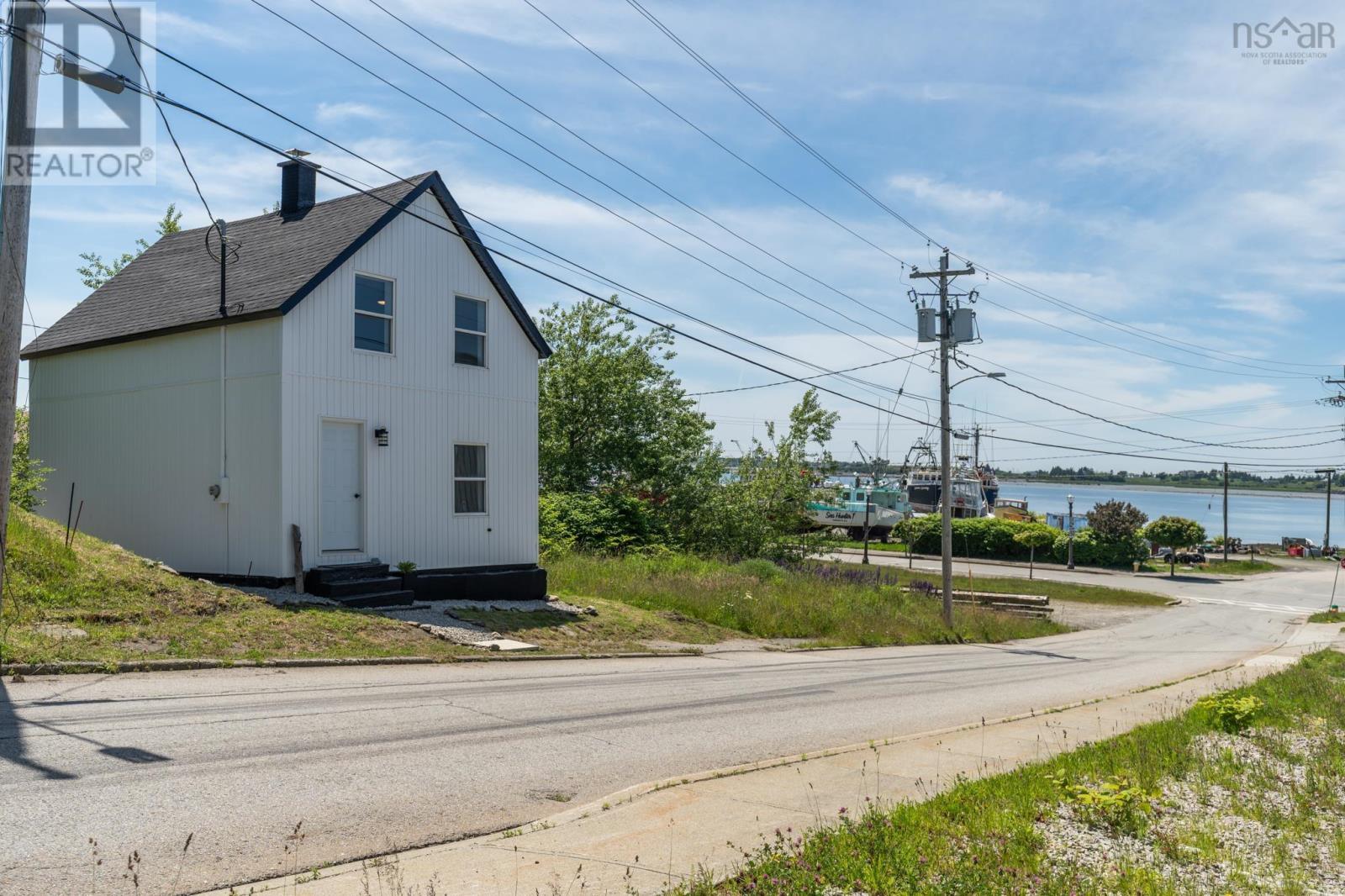 7 Pearl Street, Yarmouth, Nova Scotia  B5A 3M4 - Photo 39 - 202615926
