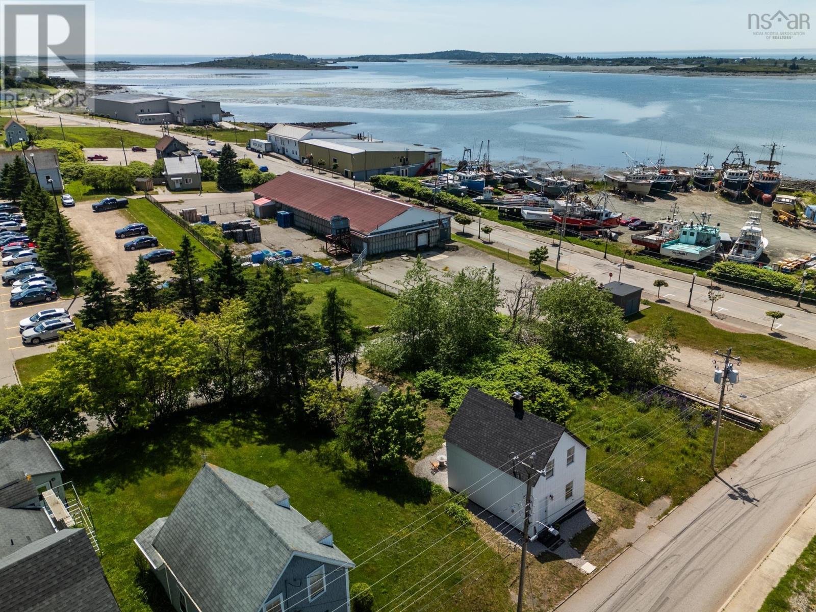 7 Pearl Street, Yarmouth, Nova Scotia  B5A 3M4 - Photo 44 - 202615926
