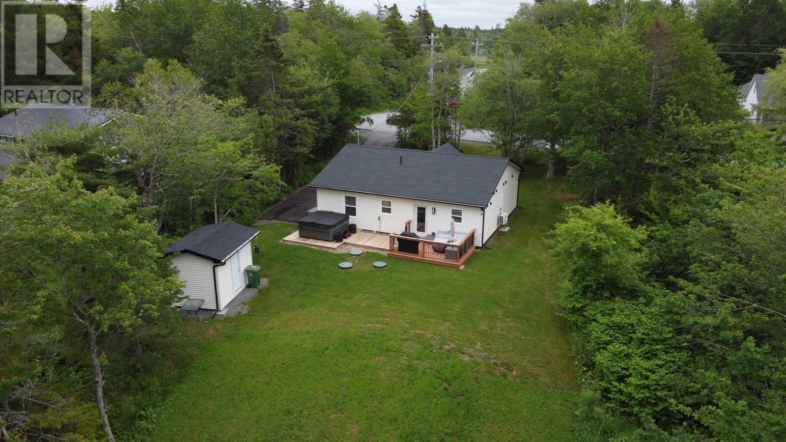18 Old Mines Road, Mount Uniacke, Nova Scotia  B0N 1Z0 - Photo 4 - 202616083