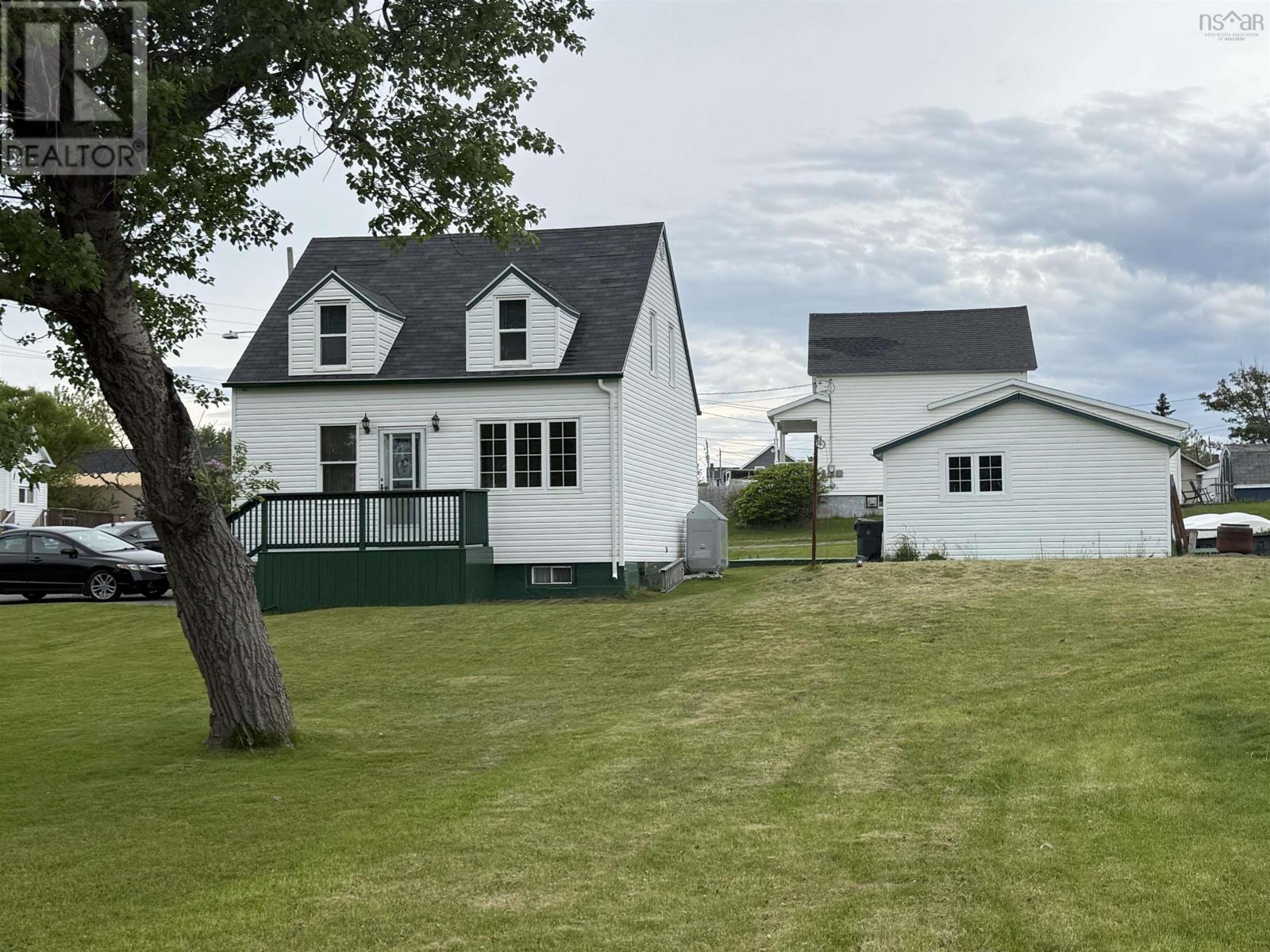 3515 Bay Avenue, New Waterford, Nova Scotia  B1H 2P2 - Photo 2 - 202616088