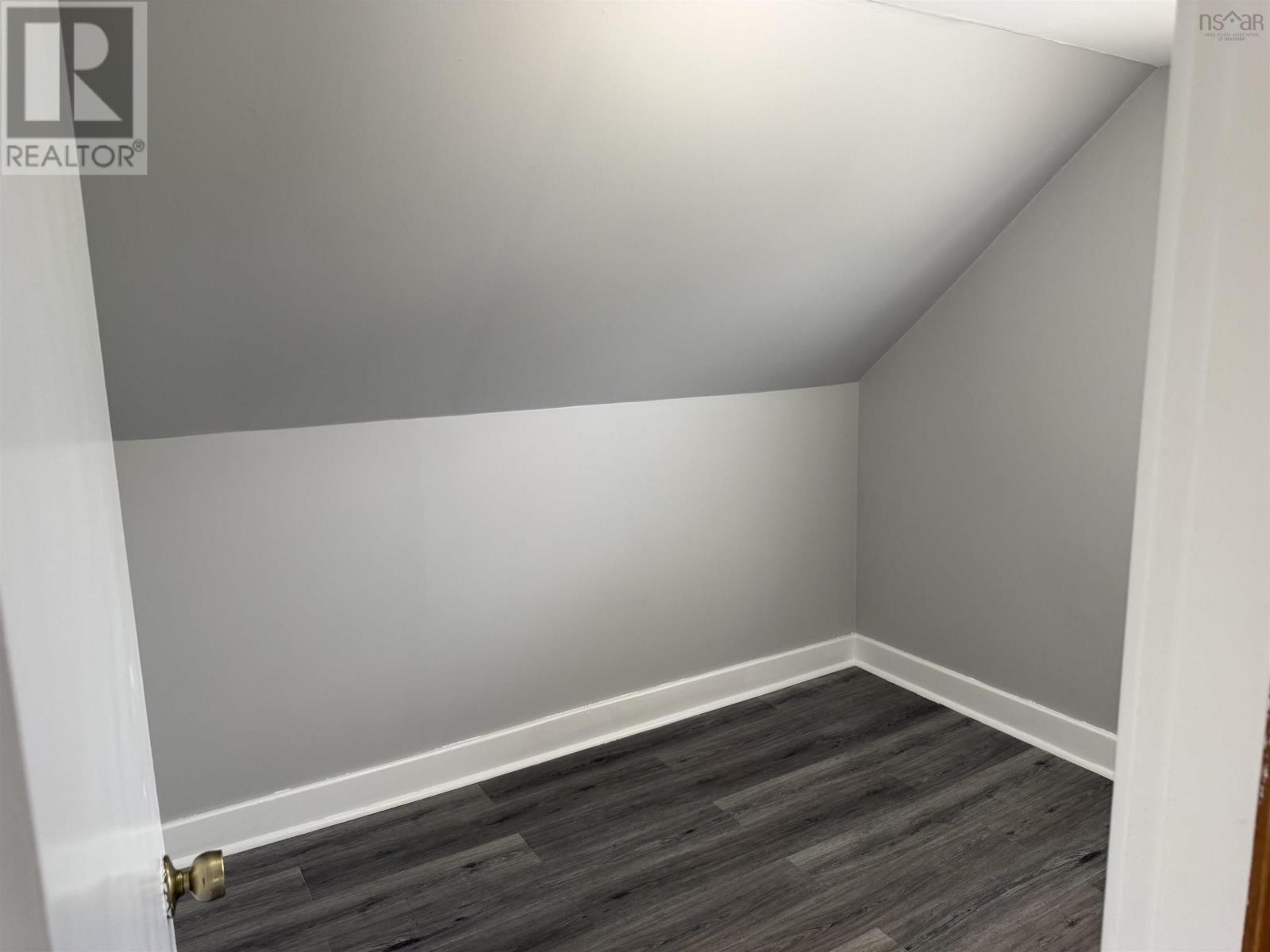 3515 Bay Avenue, New Waterford, Nova Scotia  B1H 2P2 - Photo 33 - 202616088