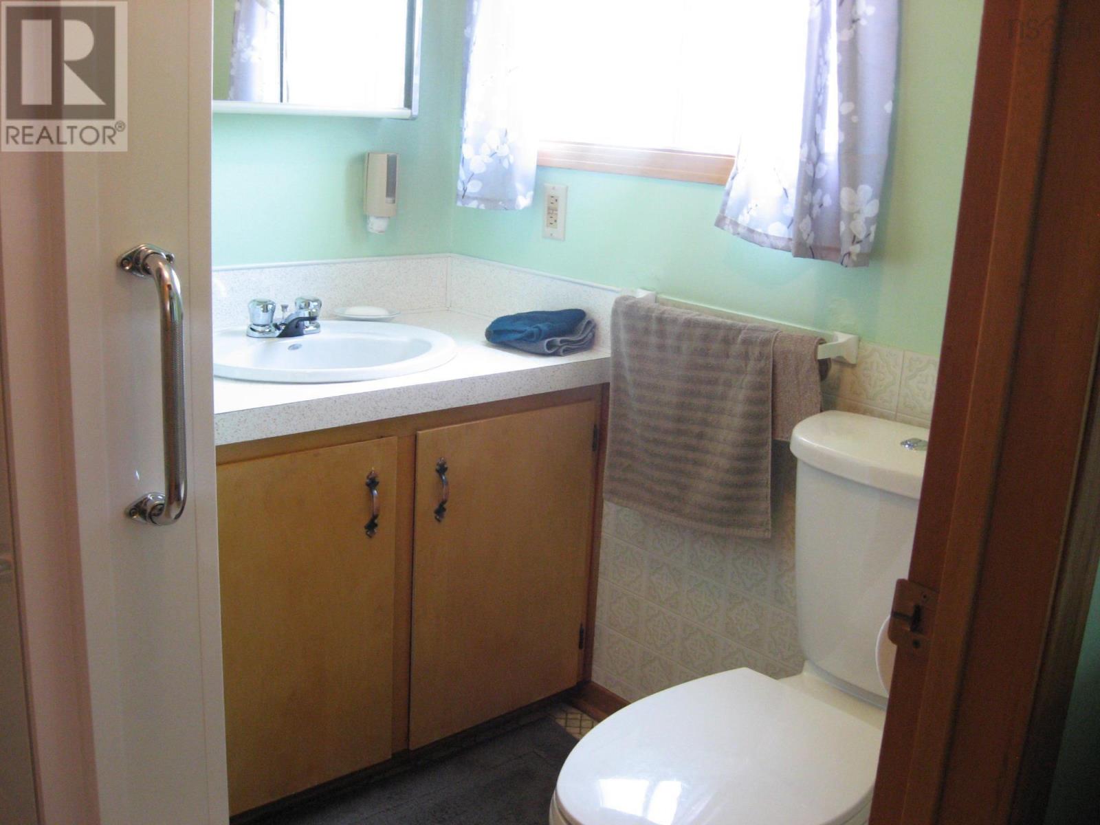 6582 Highway 3, Hunts Point, Nova Scotia  B0T 1G0 - Photo 13 - 202616116