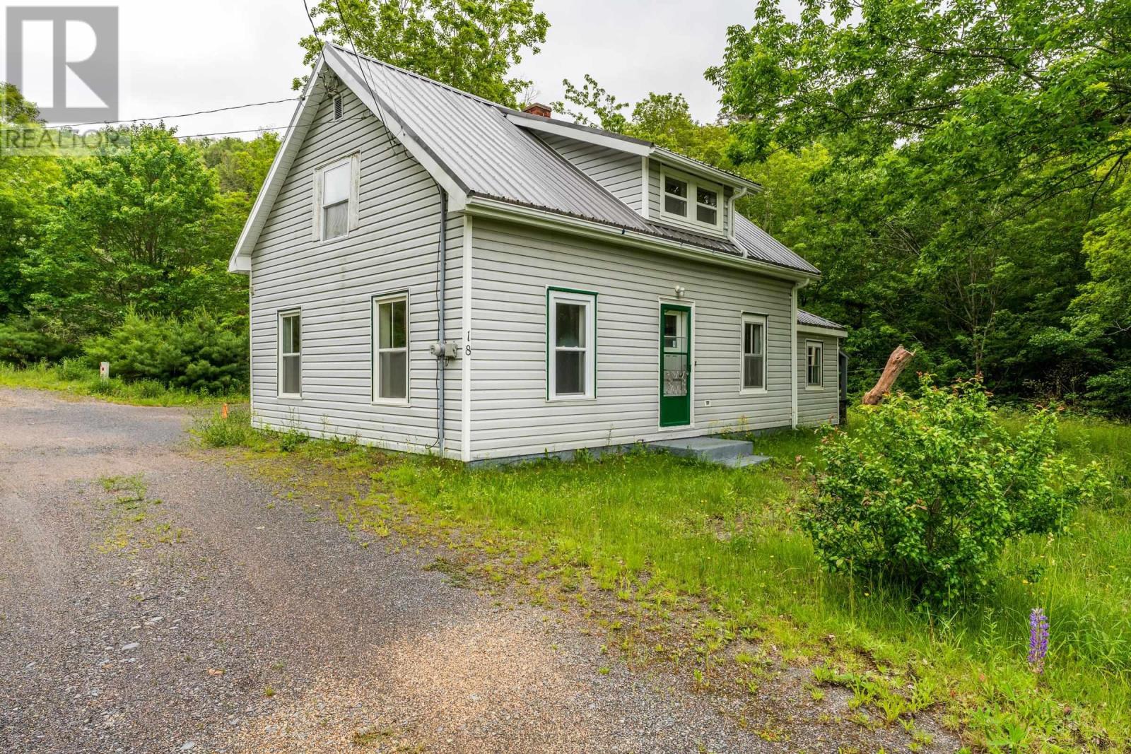 18 Clementsport Road, Clementsport, Nova Scotia  B0S 1E0 - Photo 2 - 202616121