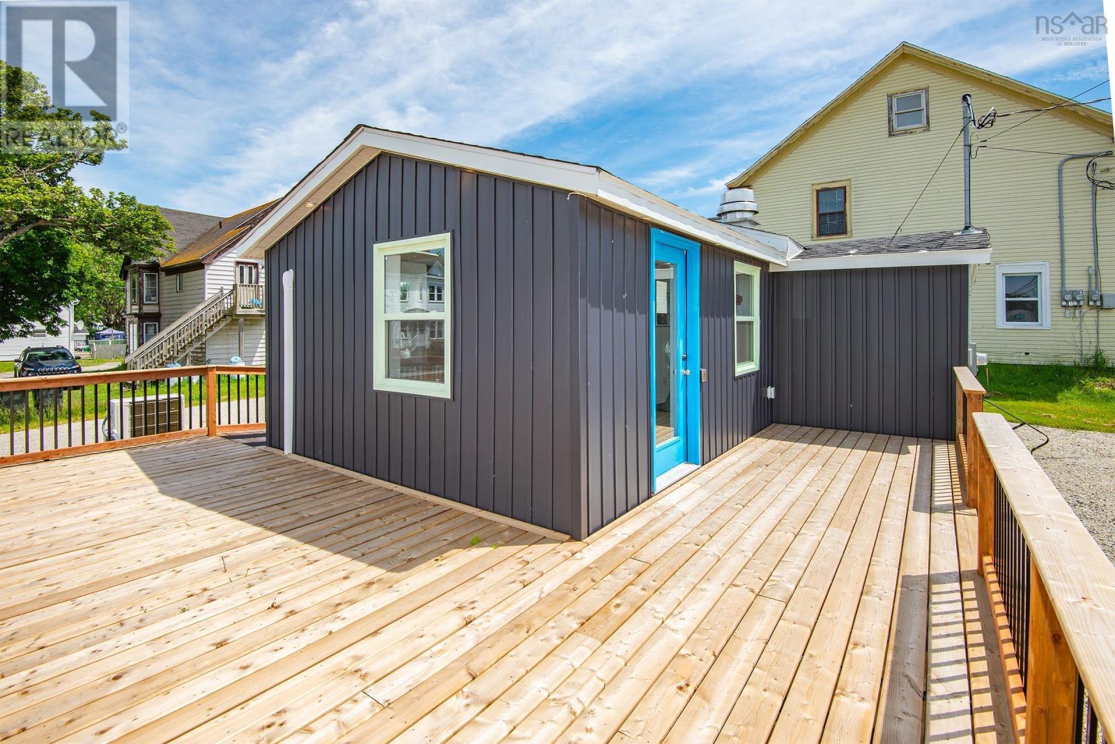 191 Main Street, Yarmouth, Nova Scotia  B5A 5G3 - Photo 3 - 202616136