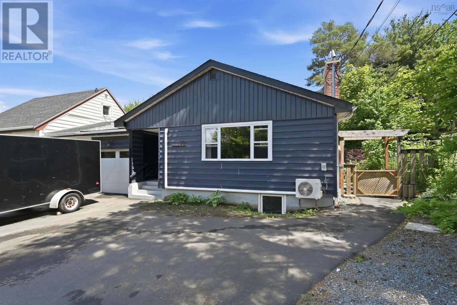 8B Gordon Street, bedford, Nova Scotia
