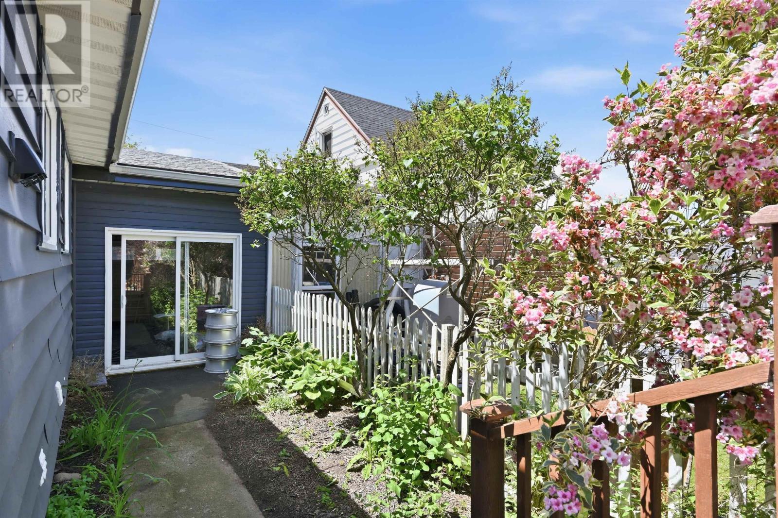 8b Gordon Street, Bedford, Nova Scotia  B4A 2R8 - Photo 41 - 202616163