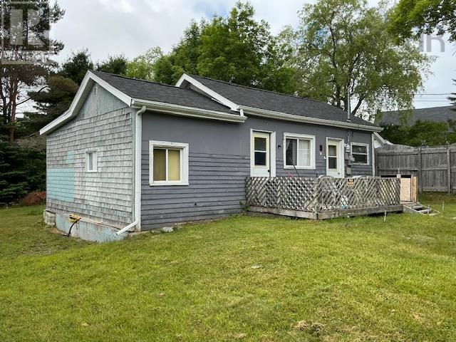 5 Birch Avenue, liverpool, Nova Scotia